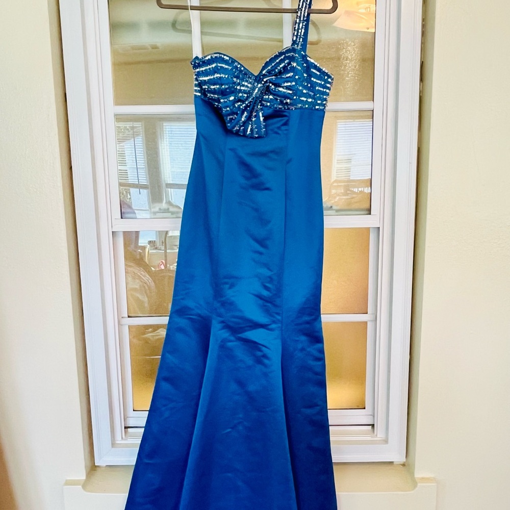 Blue Strapless Gown with Sequin Detail Perfect for pageant or prom!